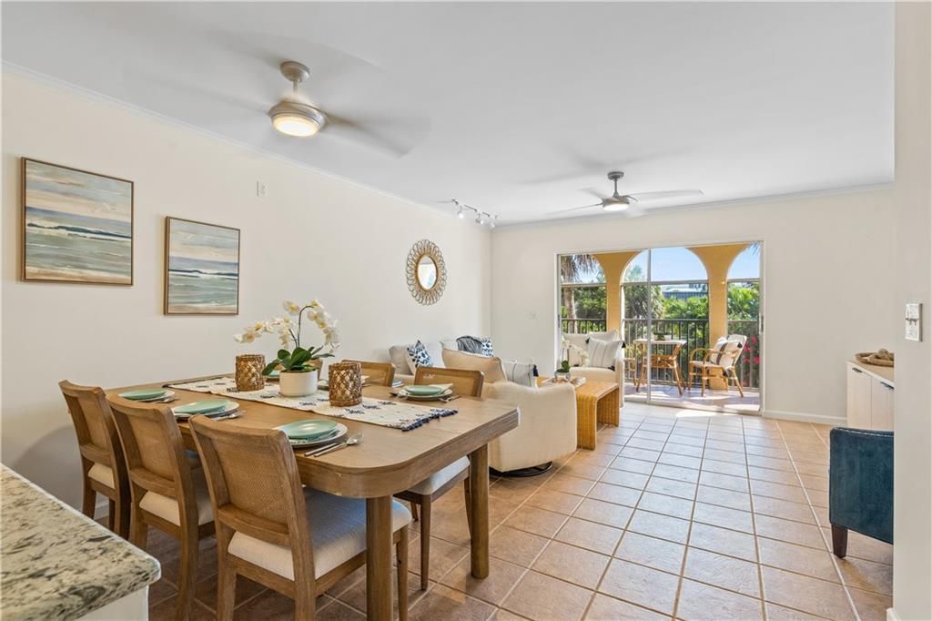 For Sale: $399,999 (2 beds, 2 baths, 1300 Square Feet)