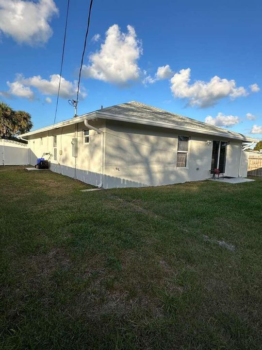 For Sale: $539,900 (3 beds, 2 baths, 1200 Square Feet)