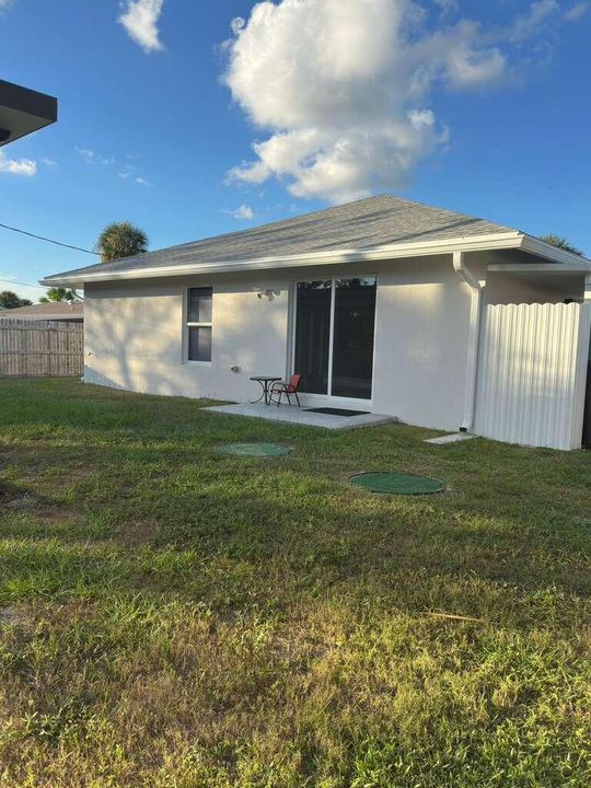 For Sale: $539,900 (3 beds, 2 baths, 1200 Square Feet)