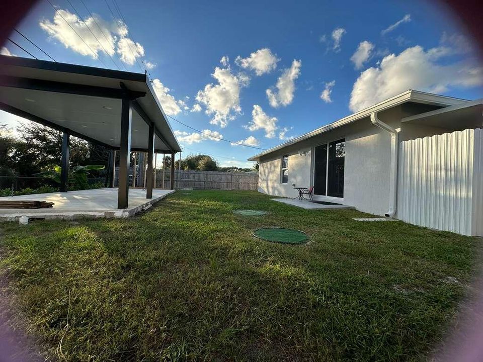 For Sale: $539,900 (3 beds, 2 baths, 1200 Square Feet)