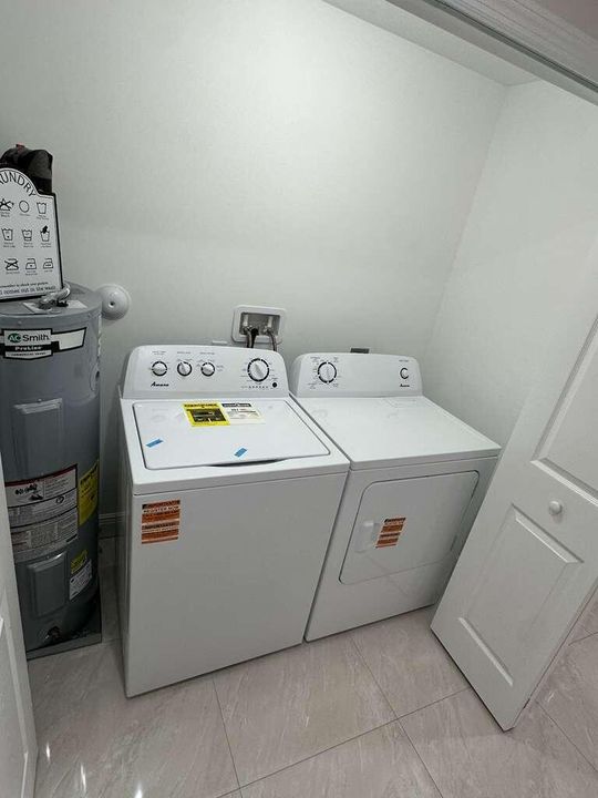 For Sale: $539,900 (3 beds, 2 baths, 1200 Square Feet)