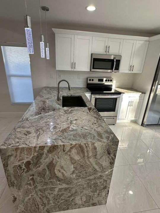 For Sale: $539,900 (3 beds, 2 baths, 1200 Square Feet)