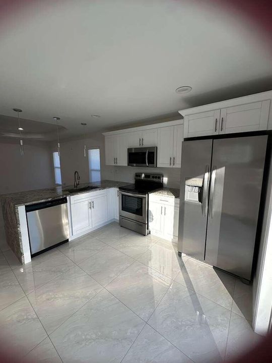 For Sale: $539,900 (3 beds, 2 baths, 1200 Square Feet)