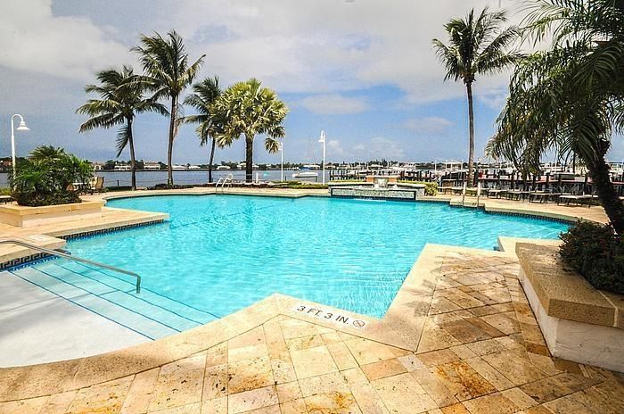 出租: $2,100 (2 贝兹, 1 浴室, 922 平方英尺)