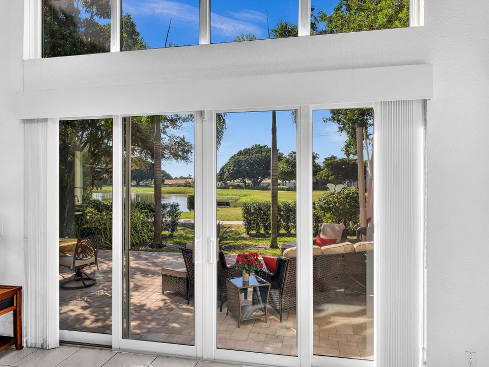 Activo con contrato: $575,000 (3 camas, 2 baños, 1945 Pies cuadrados)