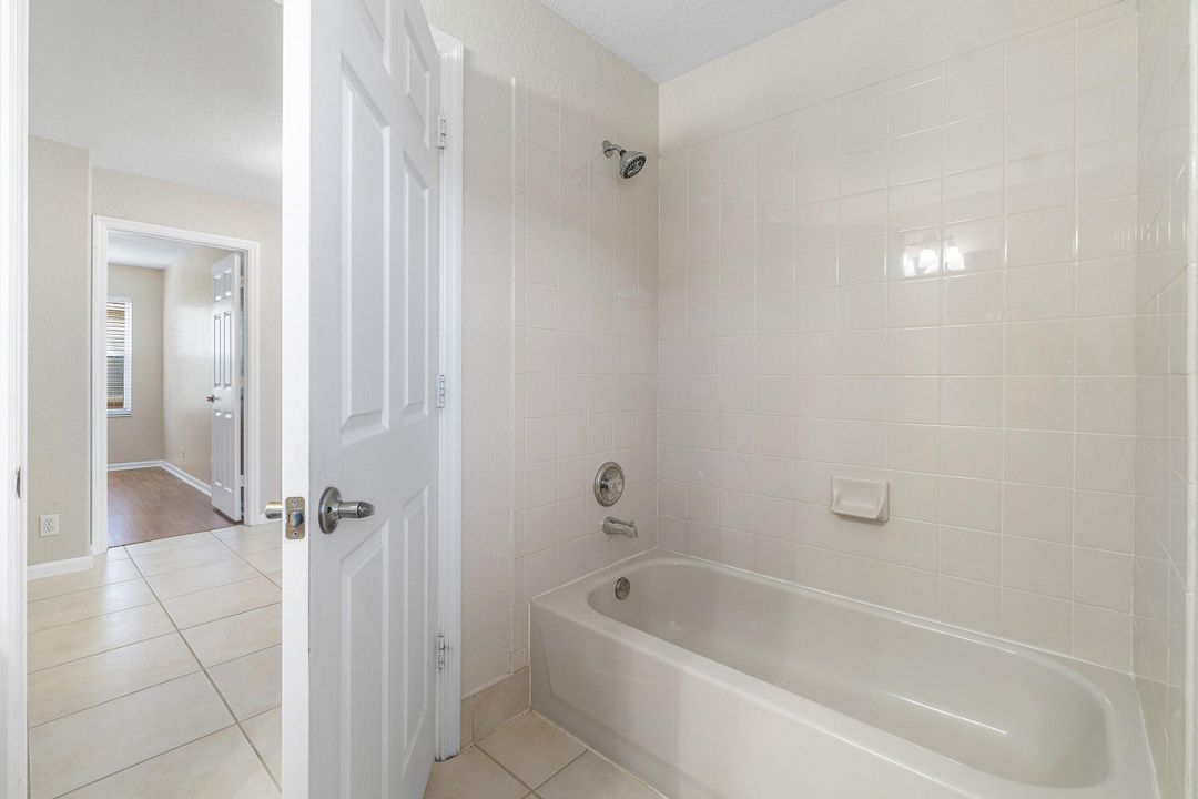 For Sale: $575,000 (4 beds, 2 baths, 1942 Square Feet)