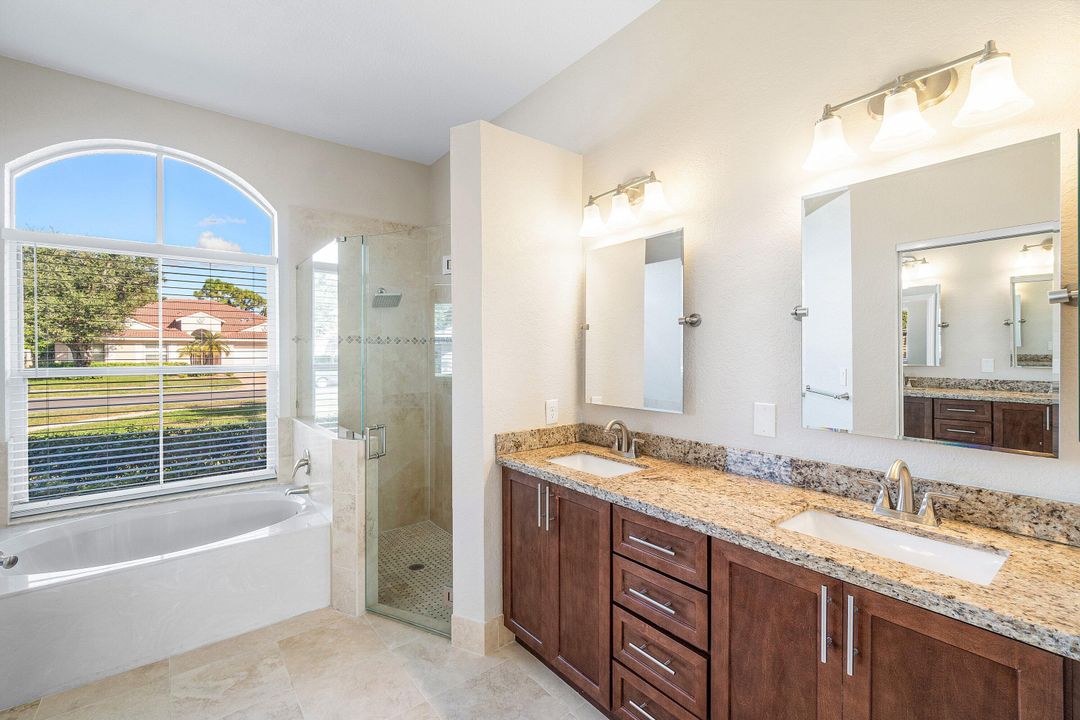 For Sale: $575,000 (4 beds, 2 baths, 1942 Square Feet)