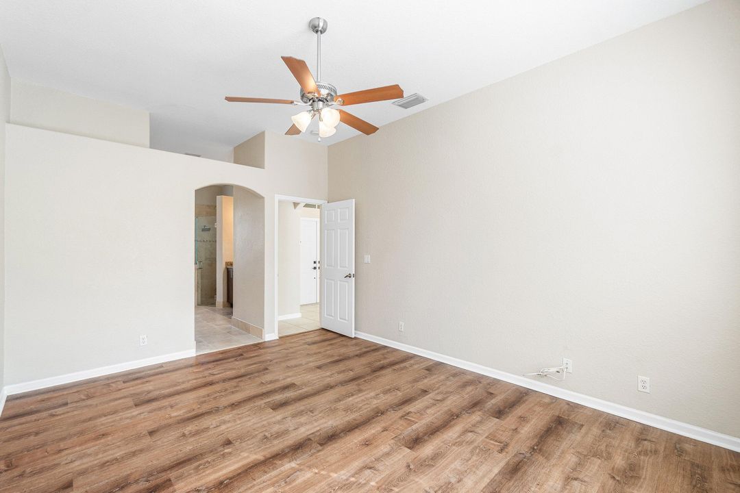 For Sale: $575,000 (4 beds, 2 baths, 1942 Square Feet)