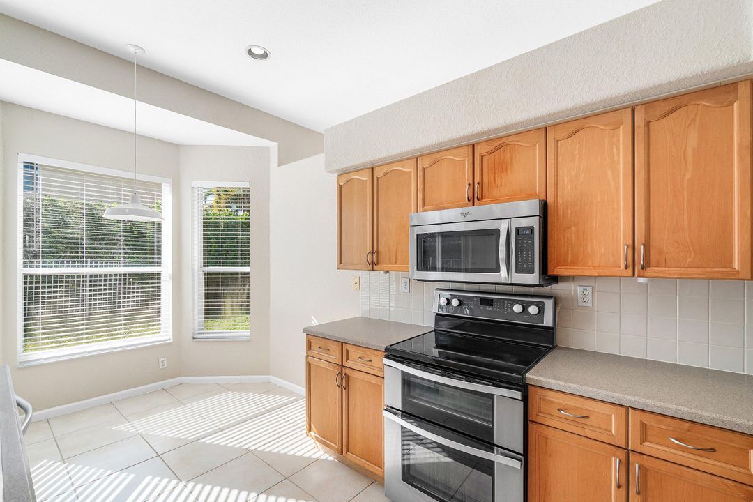 For Sale: $575,000 (4 beds, 2 baths, 1942 Square Feet)