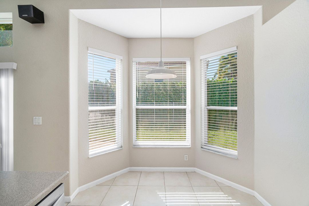 For Sale: $575,000 (4 beds, 2 baths, 1942 Square Feet)