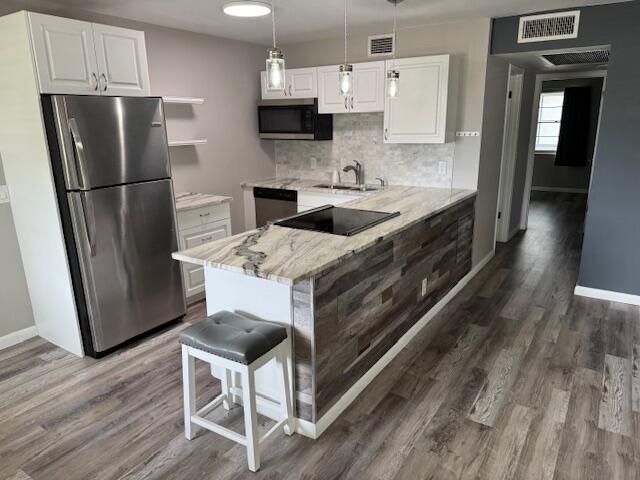 В аренду: $1,600 (2 спален, 1 ванн, 798 Квадратных фут)