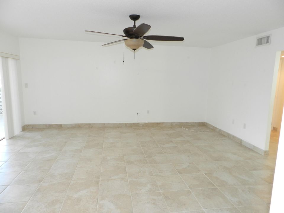 En Venta: $209,900 (2 camas, 2 baños, 1030 Pies cuadrados)