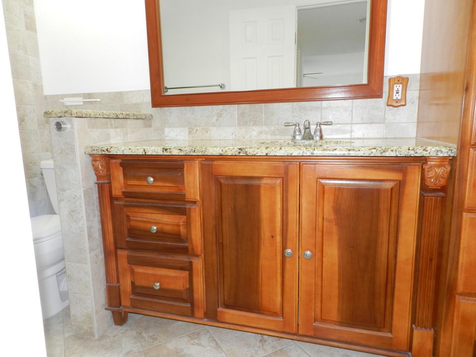 En Venta: $209,900 (2 camas, 2 baños, 1030 Pies cuadrados)