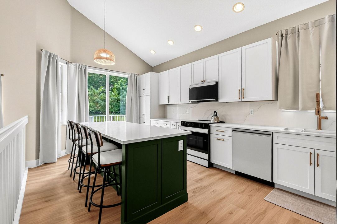 For Sale: $725,000 (4 beds, 3 baths, 2325 Square Feet)