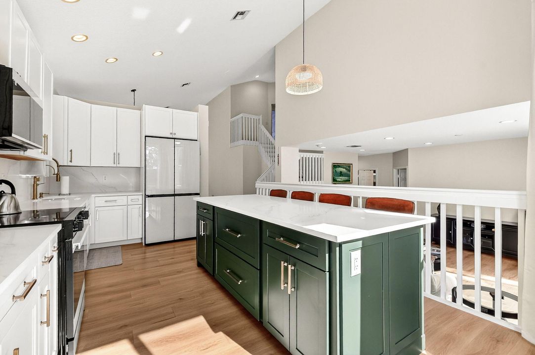 For Sale: $725,000 (4 beds, 3 baths, 2325 Square Feet)