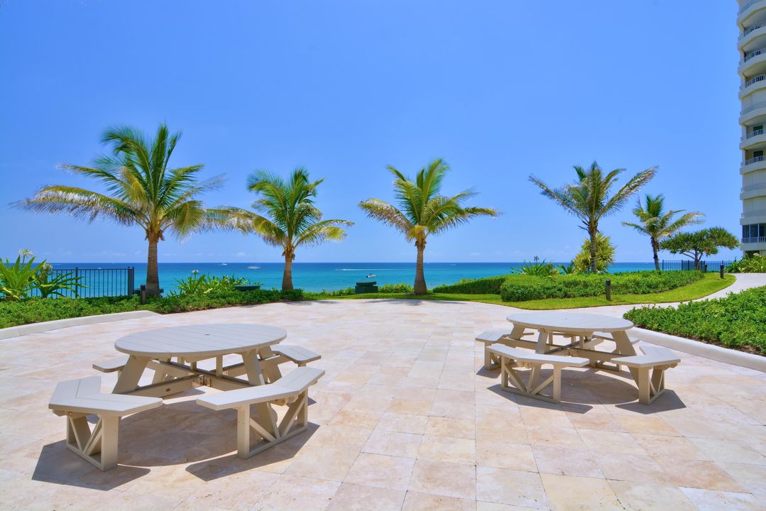 For Sale: $1,750,000 (2 beds, 2 baths, 1448 Square Feet)