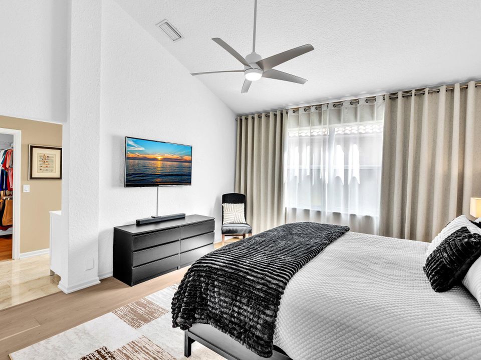 Activo con contrato: $575,000 (3 camas, 2 baños, 1945 Pies cuadrados)