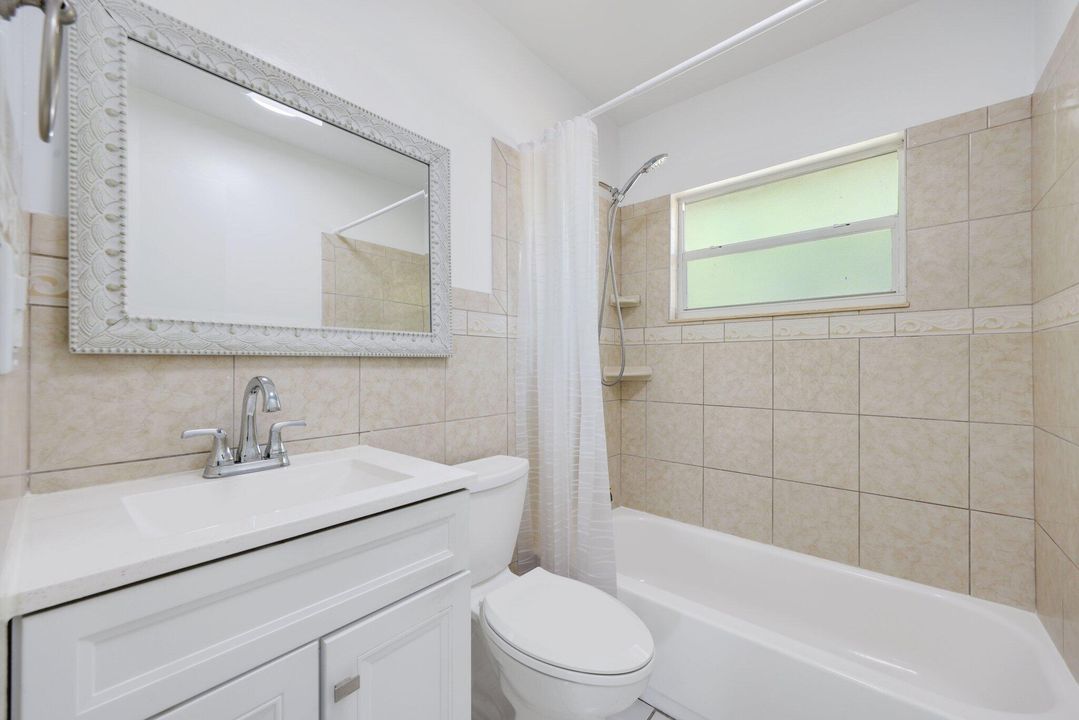 Active With Contract: $349,000 (3 beds, 1 baths, 1026 Square Feet)