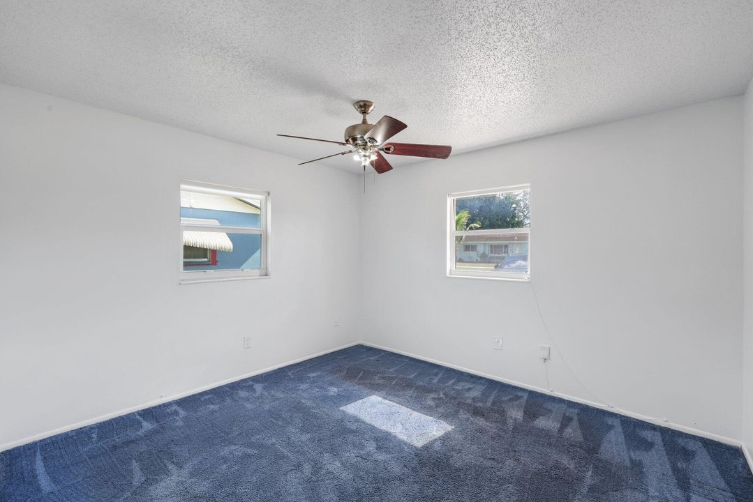 Active With Contract: $349,000 (3 beds, 1 baths, 1026 Square Feet)