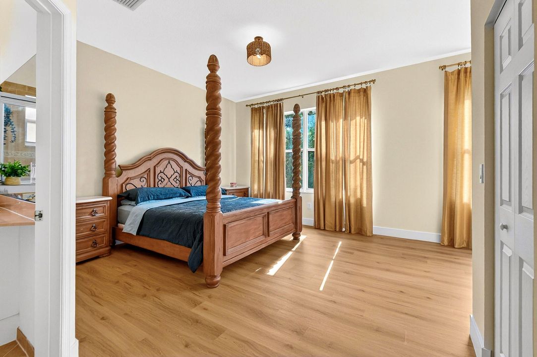 For Sale: $725,000 (4 beds, 3 baths, 2325 Square Feet)