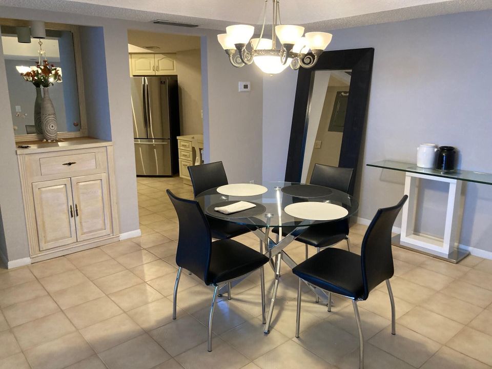 Active With Contract: $3,600 (1 beds, 1 baths, 1141 Square Feet)
