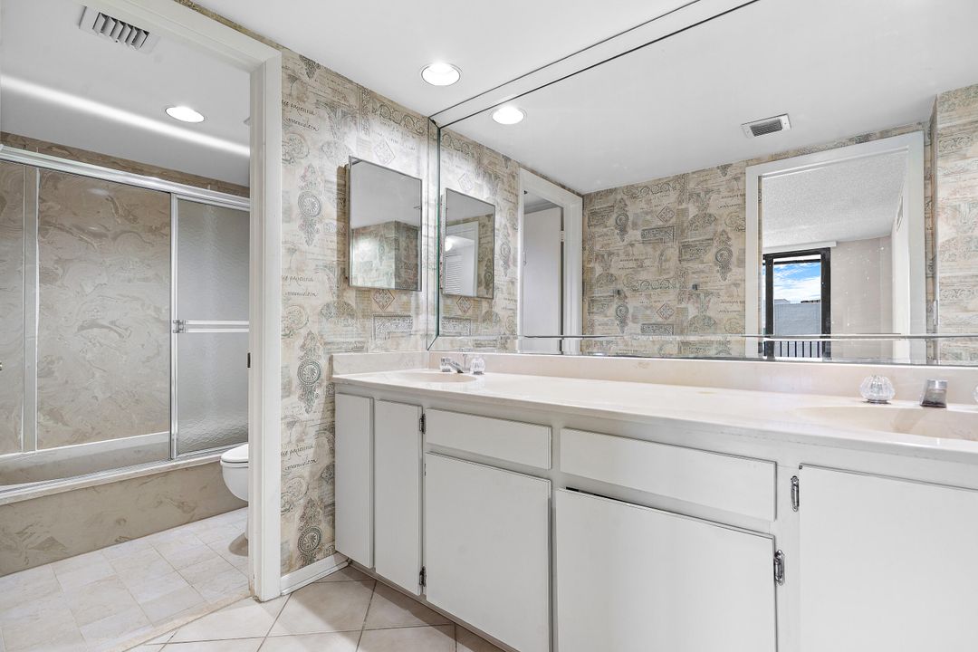 Active With Contract: $3,600 (1 beds, 1 baths, 1141 Square Feet)