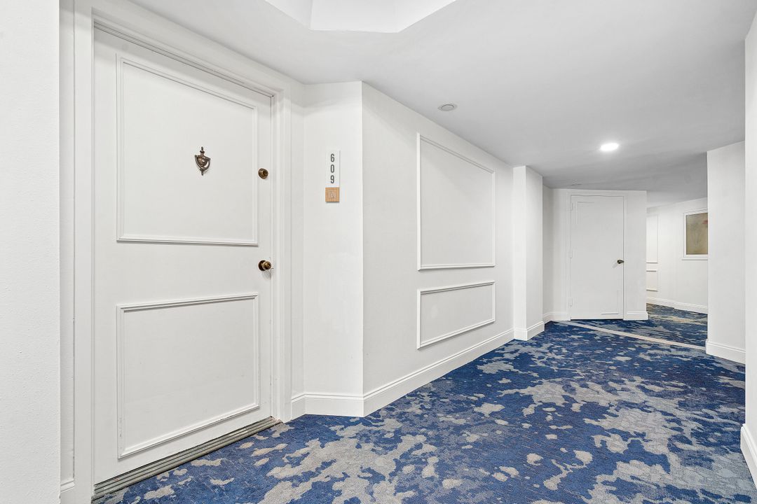 Active With Contract: $3,600 (1 beds, 1 baths, 1141 Square Feet)