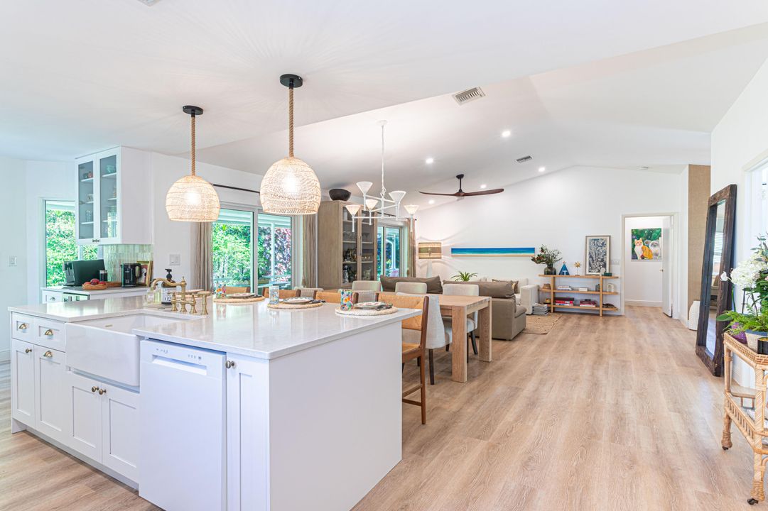 For Sale: $823,000 (3 beds, 2 baths, 1737 Square Feet)