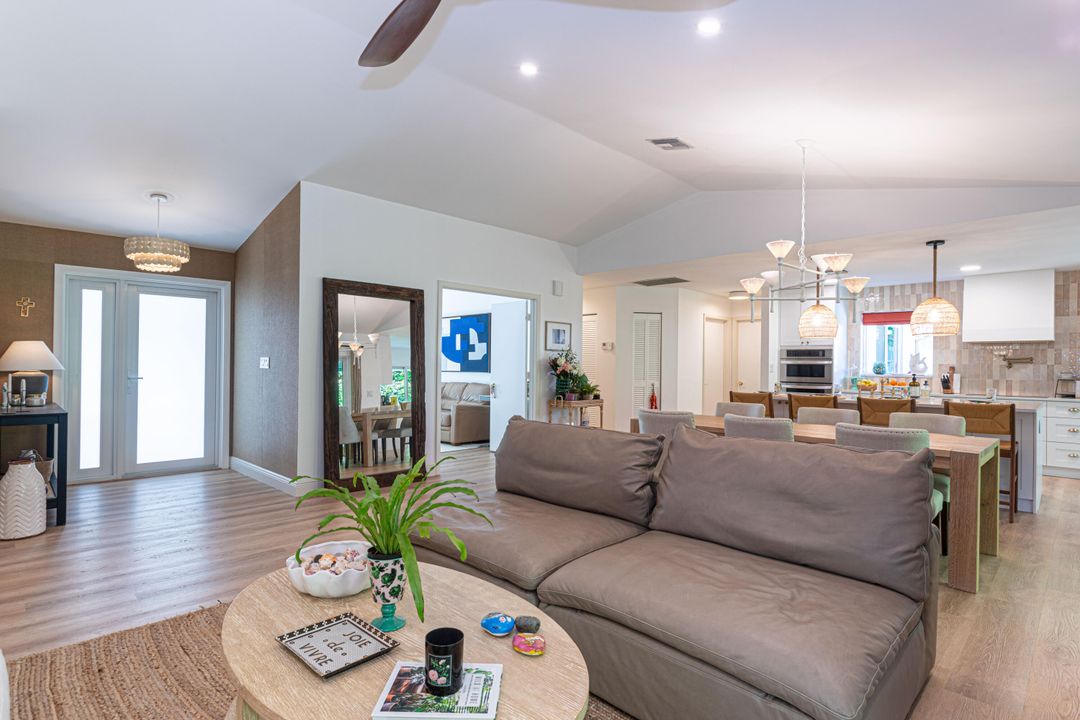 For Sale: $823,000 (3 beds, 2 baths, 1737 Square Feet)