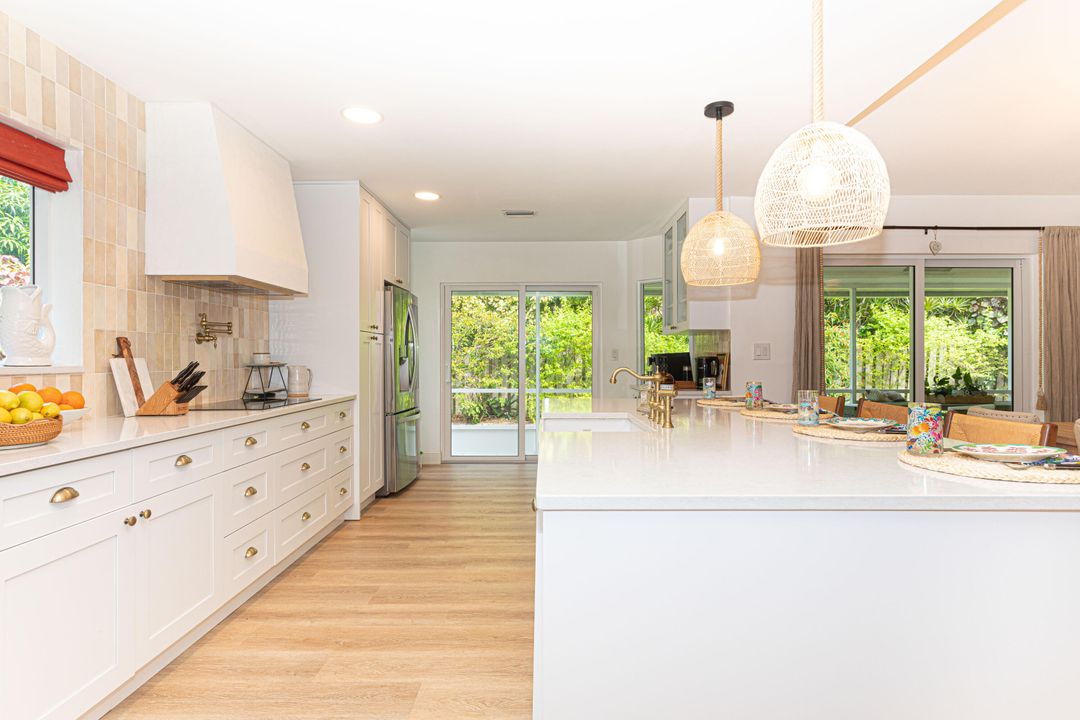 For Sale: $823,000 (3 beds, 2 baths, 1737 Square Feet)