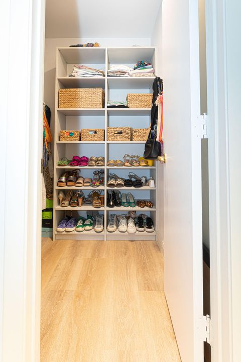 For Sale: $823,000 (3 beds, 2 baths, 1737 Square Feet)