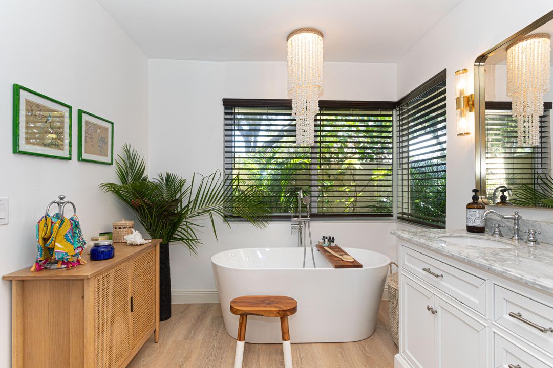 For Sale: $823,000 (3 beds, 2 baths, 1737 Square Feet)