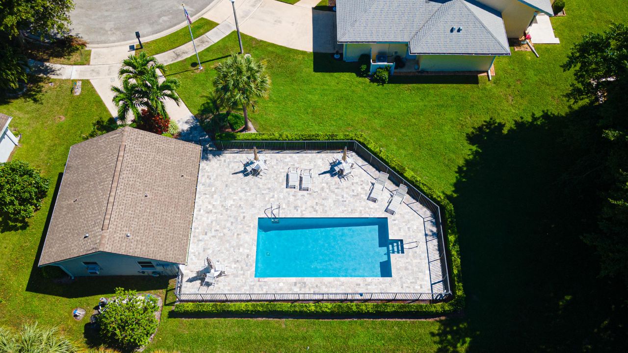 For Sale: $823,000 (3 beds, 2 baths, 1737 Square Feet)