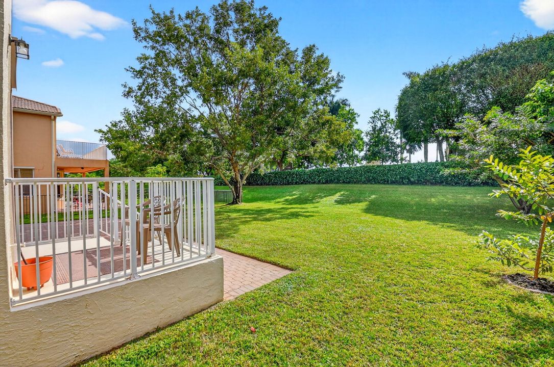 For Sale: $725,000 (4 beds, 3 baths, 2325 Square Feet)