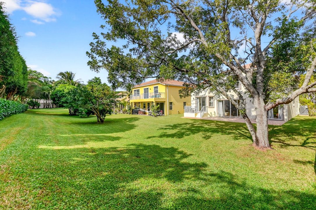 For Sale: $725,000 (4 beds, 3 baths, 2325 Square Feet)