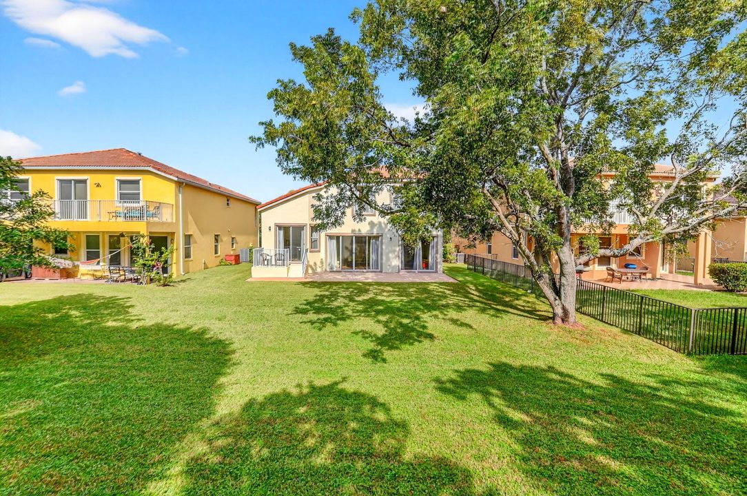 For Sale: $725,000 (4 beds, 3 baths, 2325 Square Feet)