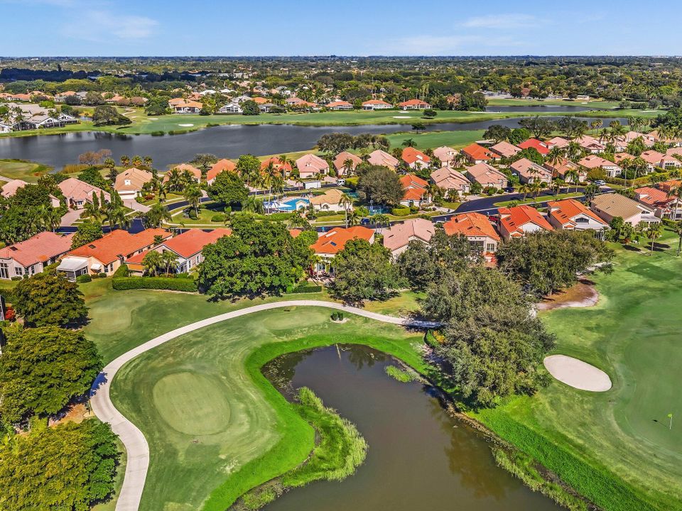 Activo con contrato: $575,000 (3 camas, 2 baños, 1945 Pies cuadrados)