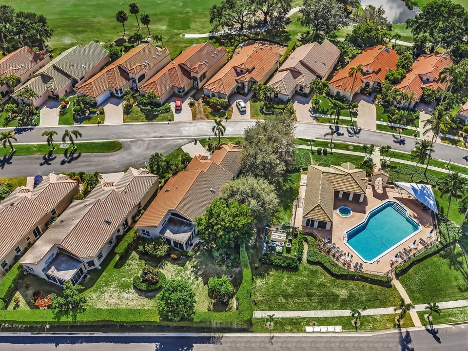 Activo con contrato: $575,000 (3 camas, 2 baños, 1945 Pies cuadrados)