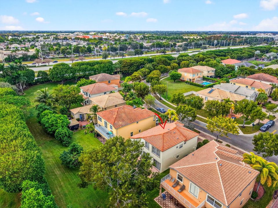 For Sale: $725,000 (4 beds, 3 baths, 2325 Square Feet)