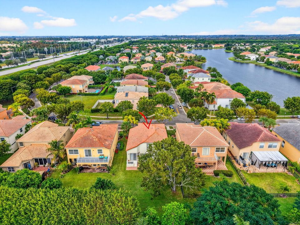 For Sale: $725,000 (4 beds, 3 baths, 2325 Square Feet)