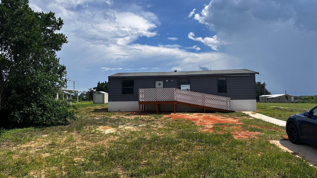 For Sale: $149,000 (3 beds, 2 baths, 1056 Square Feet)