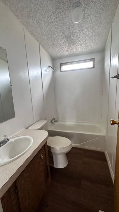 For Sale: $149,000 (3 beds, 2 baths, 1056 Square Feet)
