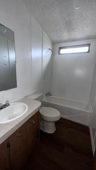 For Sale: $149,000 (3 beds, 2 baths, 1056 Square Feet)