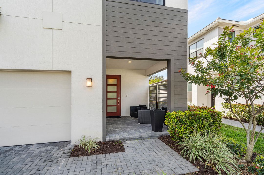 For Sale: $619,000 (3 beds, 2 baths, 2317 Square Feet)