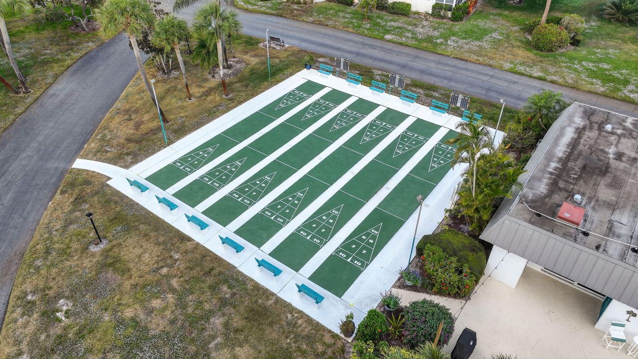 Под контрактом: $165,000 (2 спален, 2 ванн, 992 Квадратных фут)