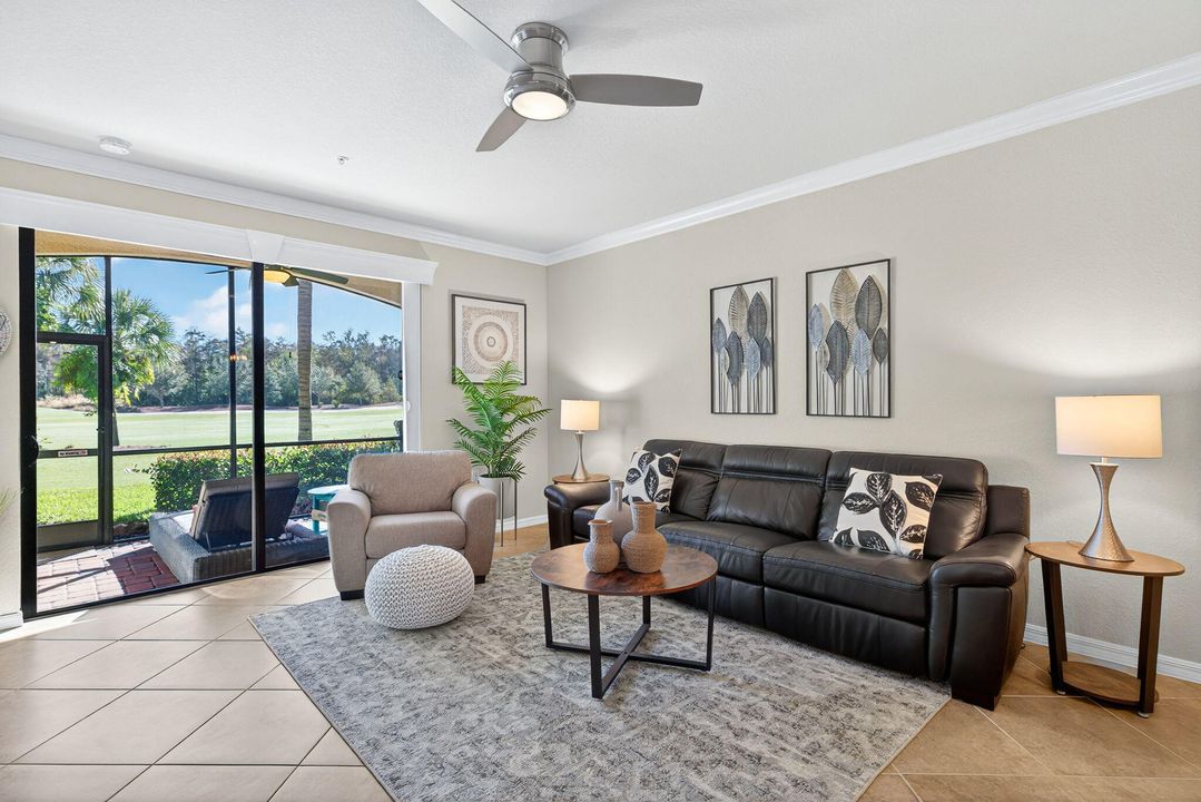 For Sale: $485,000 (2 beds, 2 baths, 1352 Square Feet)