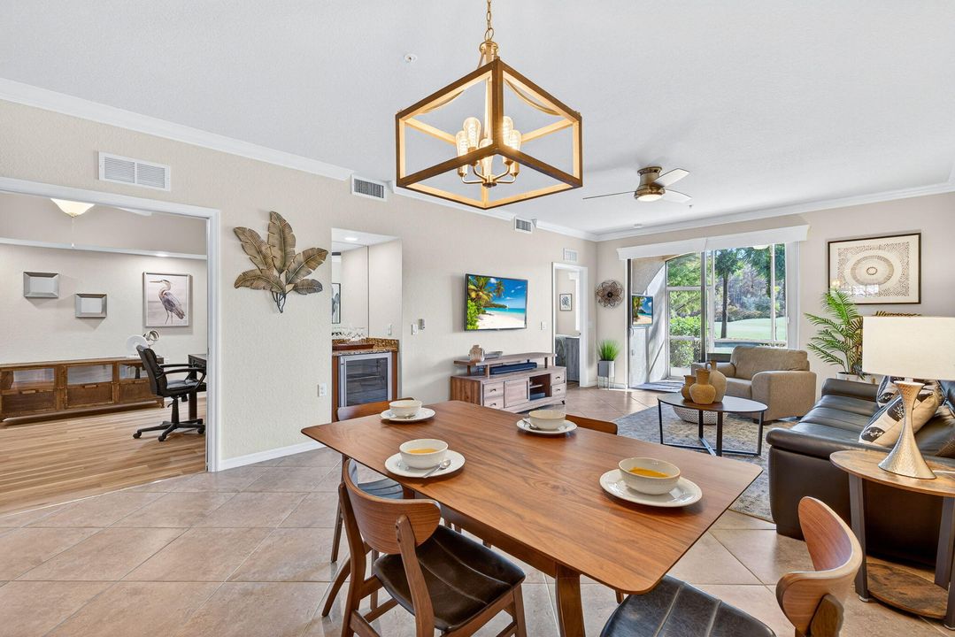 For Sale: $485,000 (2 beds, 2 baths, 1352 Square Feet)