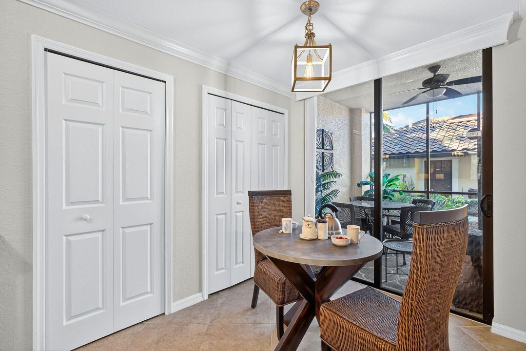 For Sale: $485,000 (2 beds, 2 baths, 1352 Square Feet)