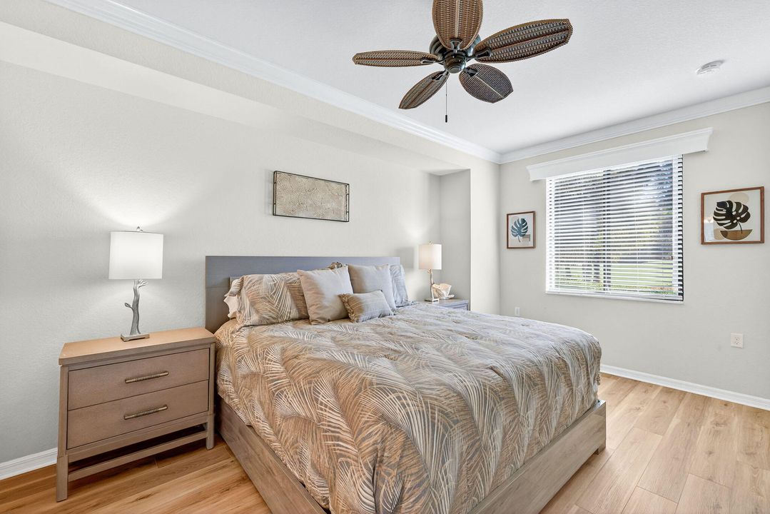 For Sale: $485,000 (2 beds, 2 baths, 1352 Square Feet)