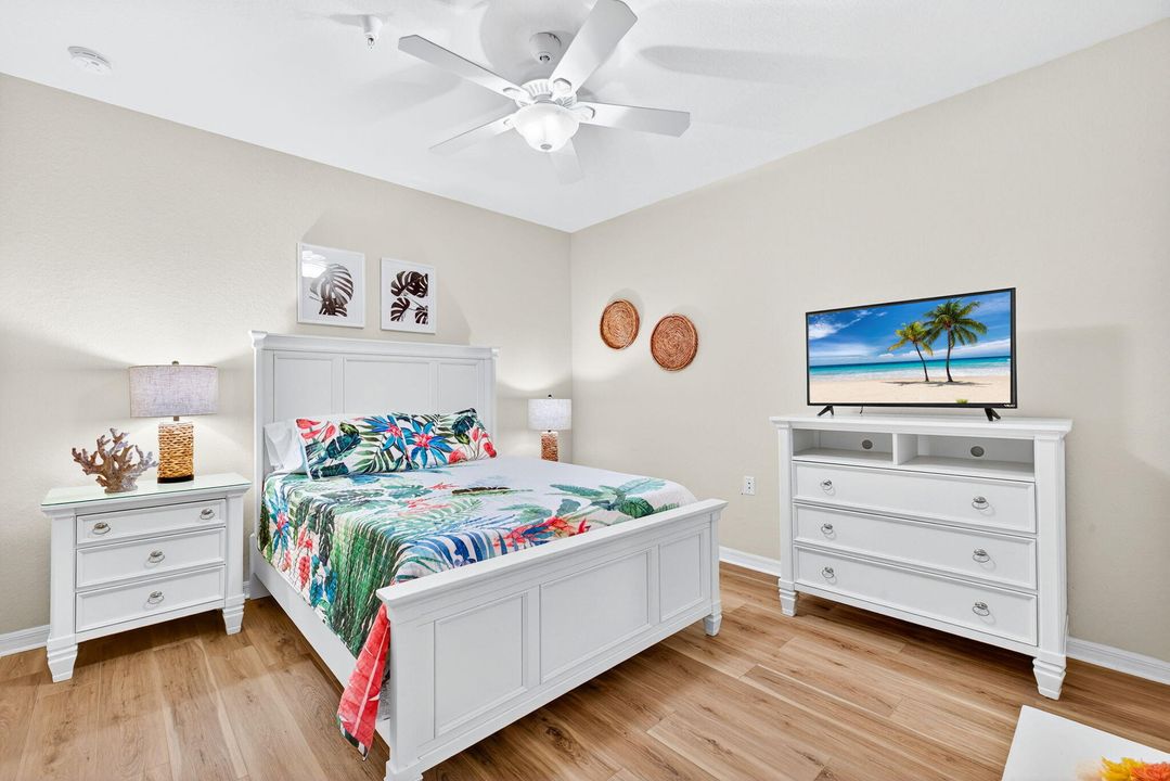 For Sale: $485,000 (2 beds, 2 baths, 1352 Square Feet)